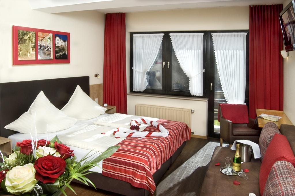 Hotel Hauer Bollendorf Exteriör bild